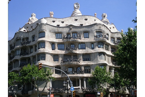 Ģeniālajam Antonio Gaudi – 160