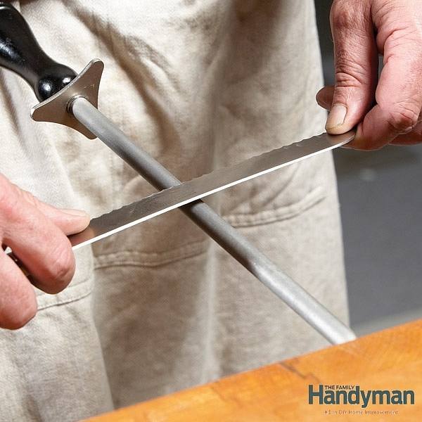 Kā asināt robotos nažus?