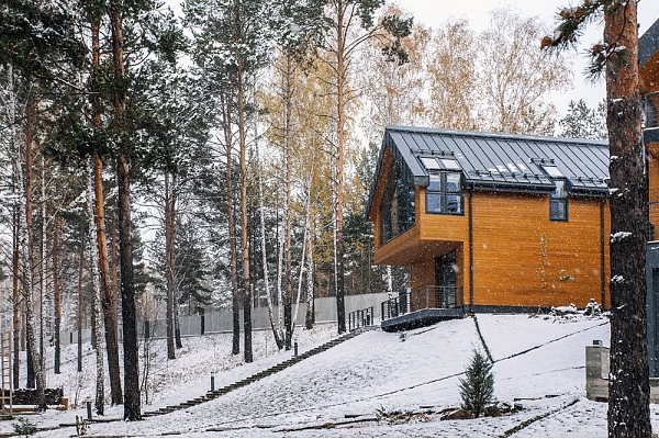 Kas jāzina par jumta logu izmantošanu ziemā? Konsultē eksperts