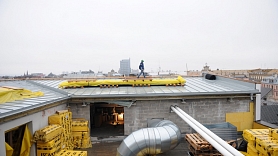 Par gandrīz 100 000 eiro remontēs Ventspils teātra nama "Jūras vārti" jumtu
