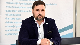 "Rīgas namu pārvaldnieks" sūdzības par liftu iepirkumu uzskata par nomelnošanas kampaņu