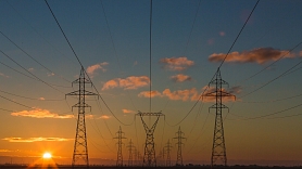 Elektroenerģijas cena sasniegusi rekordzemu līmeni pēdējo 7 gadu laikā

