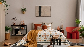 Vai rūtis un volāni atgriežas interjera dizainā? 2025. gada tendences un idejas