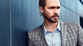 Kāpēc vīriešiem vajag savu smaržu – nevis tikai vienu, bet īsto