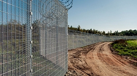 Balvu novadā izbūvēts Latvijas un Krievijas robežas žoga posms (FOTO)