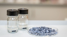 RTU pētniece izveido inovatīvas granulas ūdens attīrīšanai no smagajiem metāliem