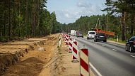 No Salas līdz Jēkabpilij būvē gājēju un velobraucēju infrastruktūru un atjauno vēsturisko tiltu pār Pelītes upi (FOTO)