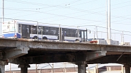 Eksperts: Slēdzot Deglava tiltu, vispirms jāsāk ar sabiedriskā transporta organizēšanu