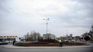 Jelgavas apkārtnē uz rotācijas apļa izbūves laiku slēgts reģionālā ceļa posms