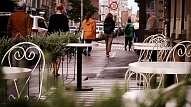 Rīgā atvieglos ielu tirdzniecības vietu un vasaras terašu saskaņošanu