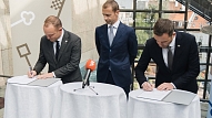 Rīgas mērs un LFF vadība paraksta nodomu protokolu par futbola stadiona būvniecību galvaspilsētā