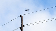 Vairākos novados veiks gaisvadu elektrolīniju apsekošanu ar droniem un helikopteru 