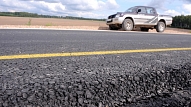 Reģionālo autoceļu posmos pie Kuldīgas un Tukuma atjaunots segums