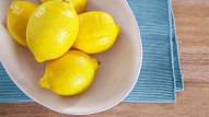 Kā iztīrīt mājokli, izmantojot citronu?