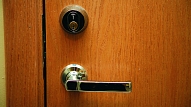 Aug interese par dzelzs durvīm un īpaši drošām atslēgām