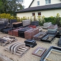 Kapakmeņi, pieminekļi