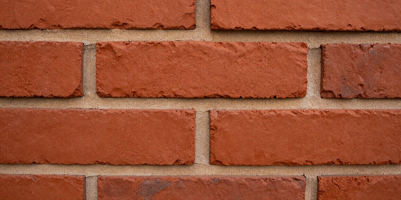 Ceramic and clinker bricks