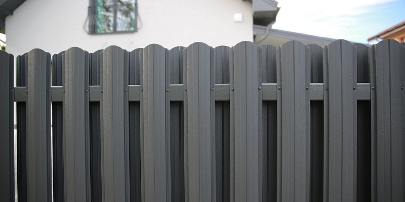 Fence – Picket fence boards up to 0, 55mm thick from SSAB steel