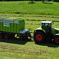 Self loading wagons Claas Qantum tractor Konekesko