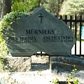 Надгробные памятники