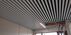 Монтаж подвесных потолков