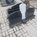 Отдельные надгробные камни с гравировкой