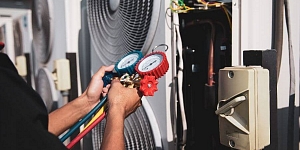 Professional heating system and heat pump maintenance and installation services