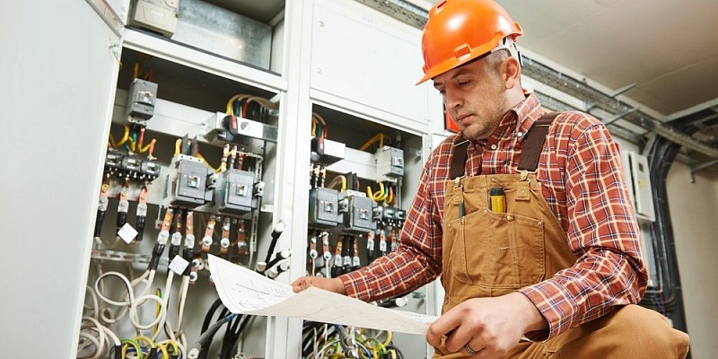 Industrial electrical equipment service