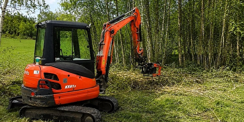 Cleaning up areas with a trimmer head